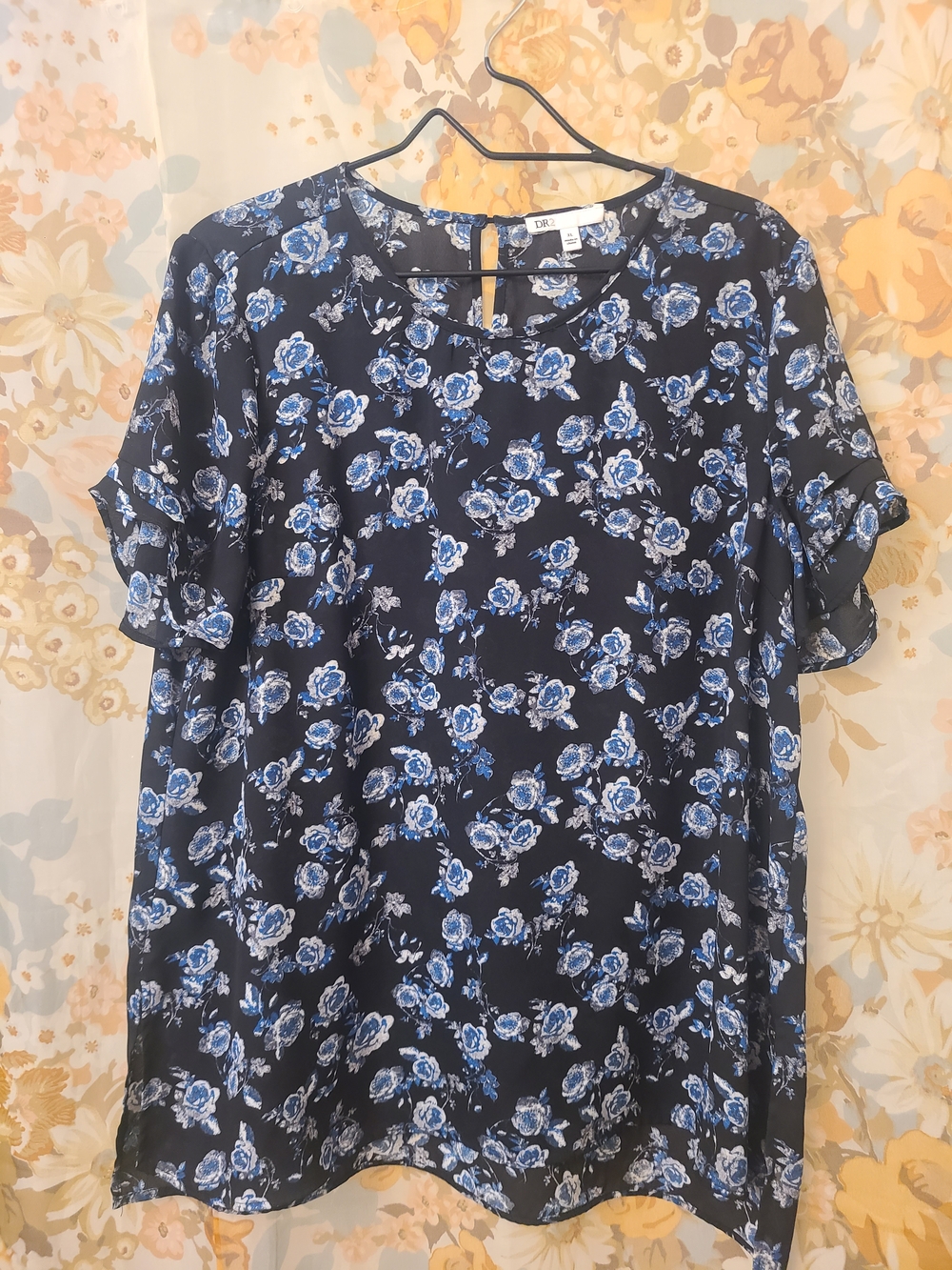 DR2 Navy Short-Sleeve Floral Blouse